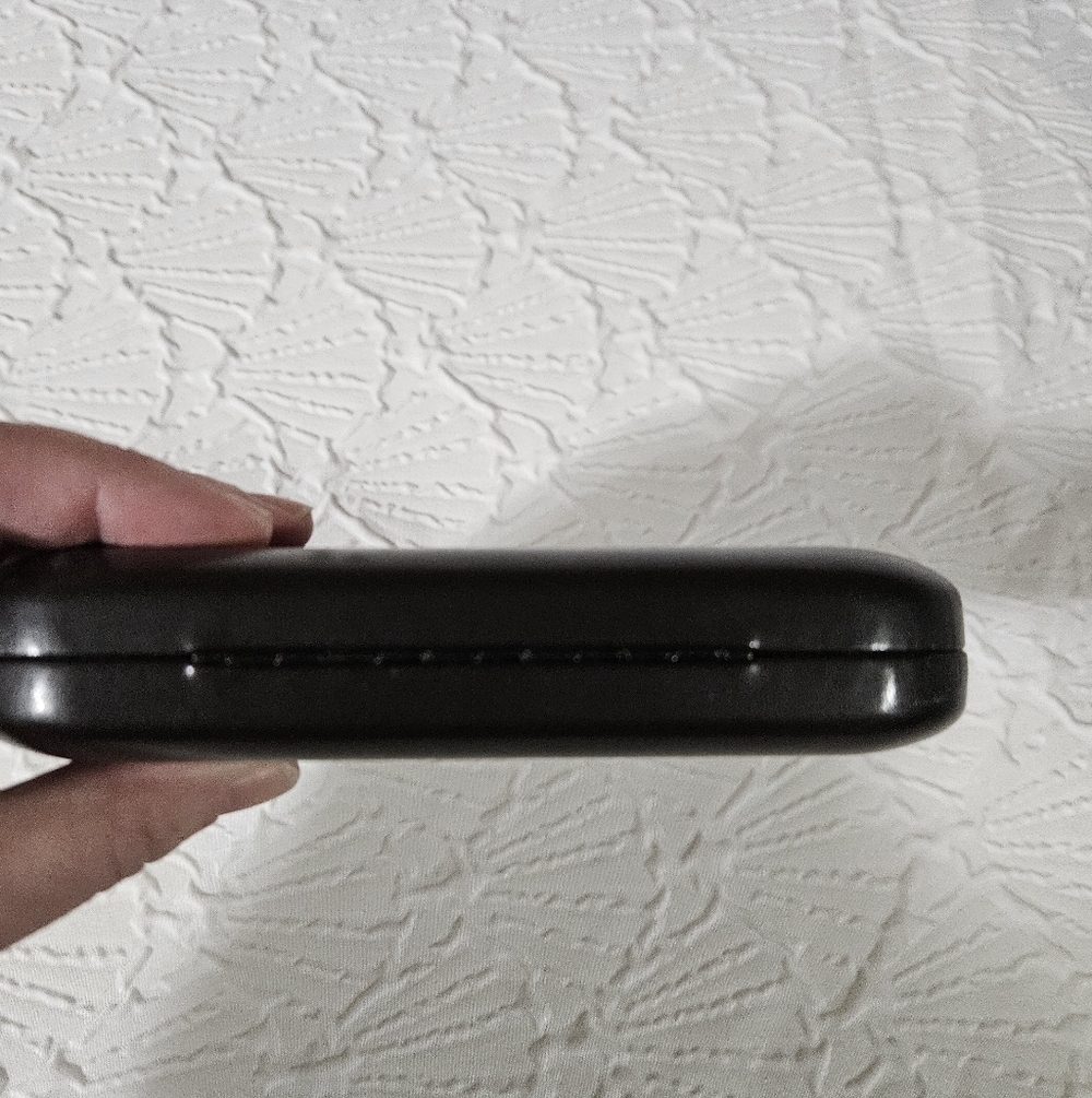 Banana Republic Black and Gold Eyeglass Case - Picture 5 of 5
